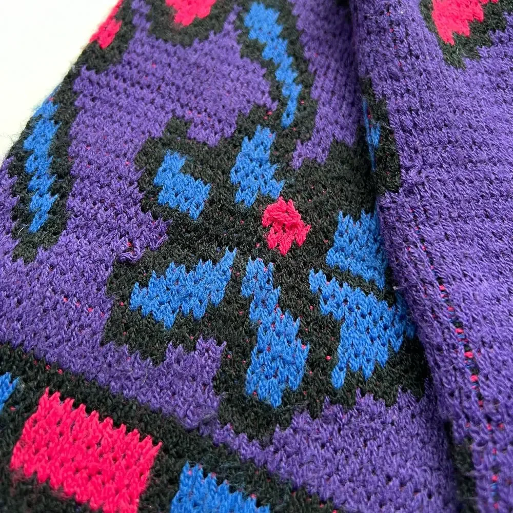 Vintage Abstract Flower Art Pattern Knit Sweater M Contemporary Purple Pink Blue